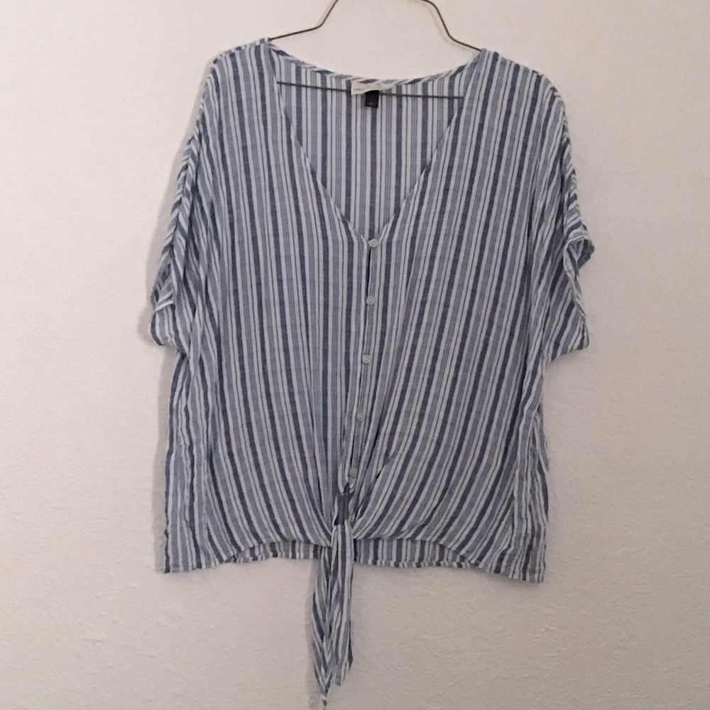 Universal Thread button down shirt